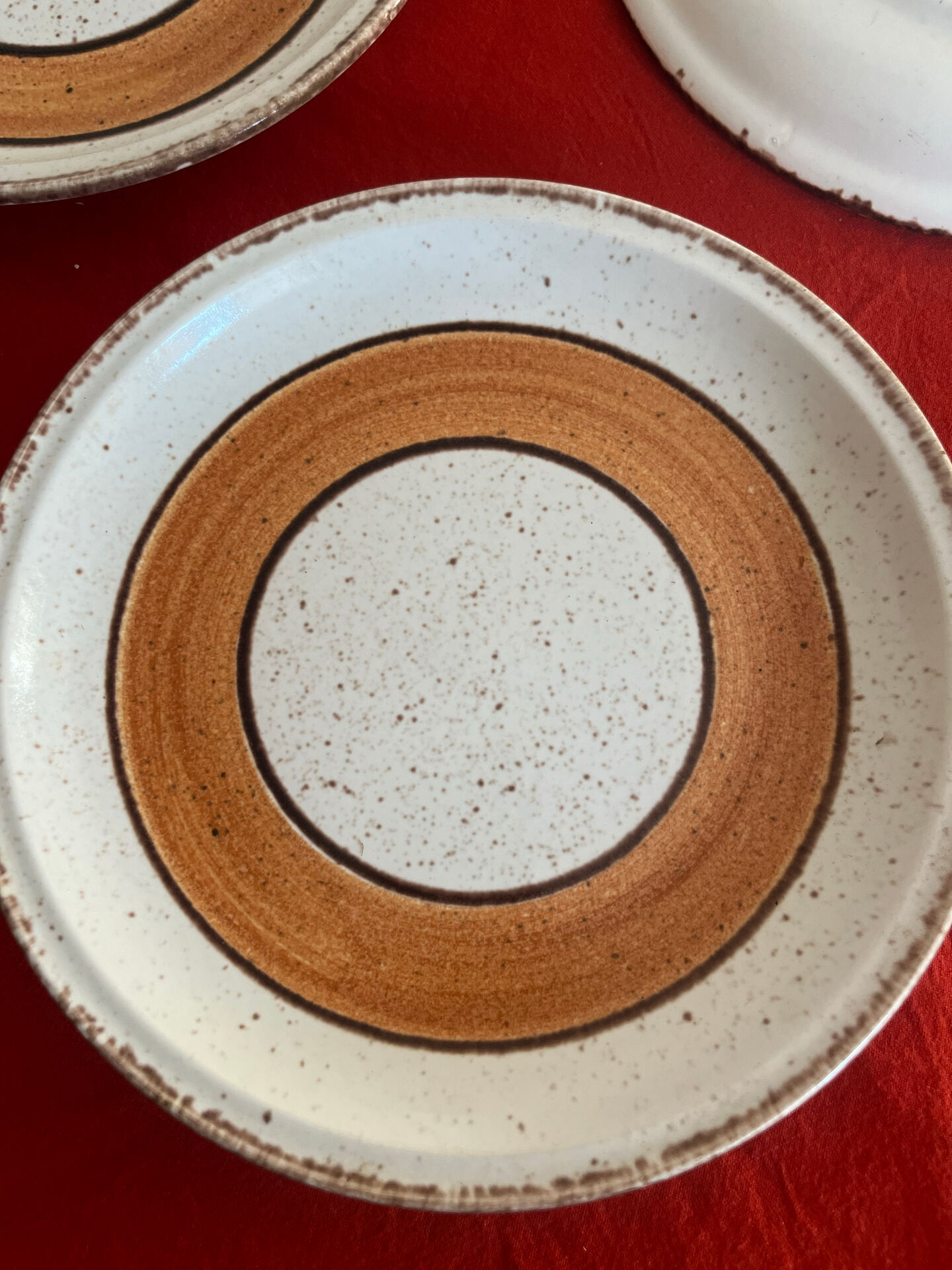Twelve vintage dessert plates Gien Vésuve
