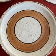 Douze assiettes à dessert vintage Gien Vésuve