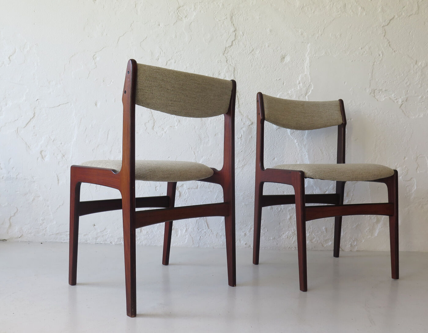 Set of two Danish dinner chairs, 60s