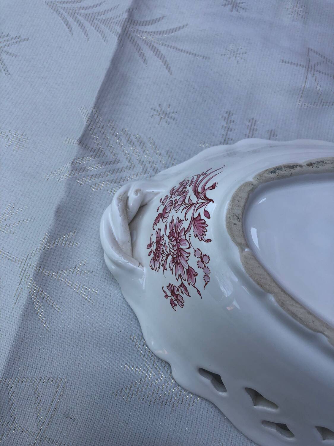 Moustiers fruit dish signed