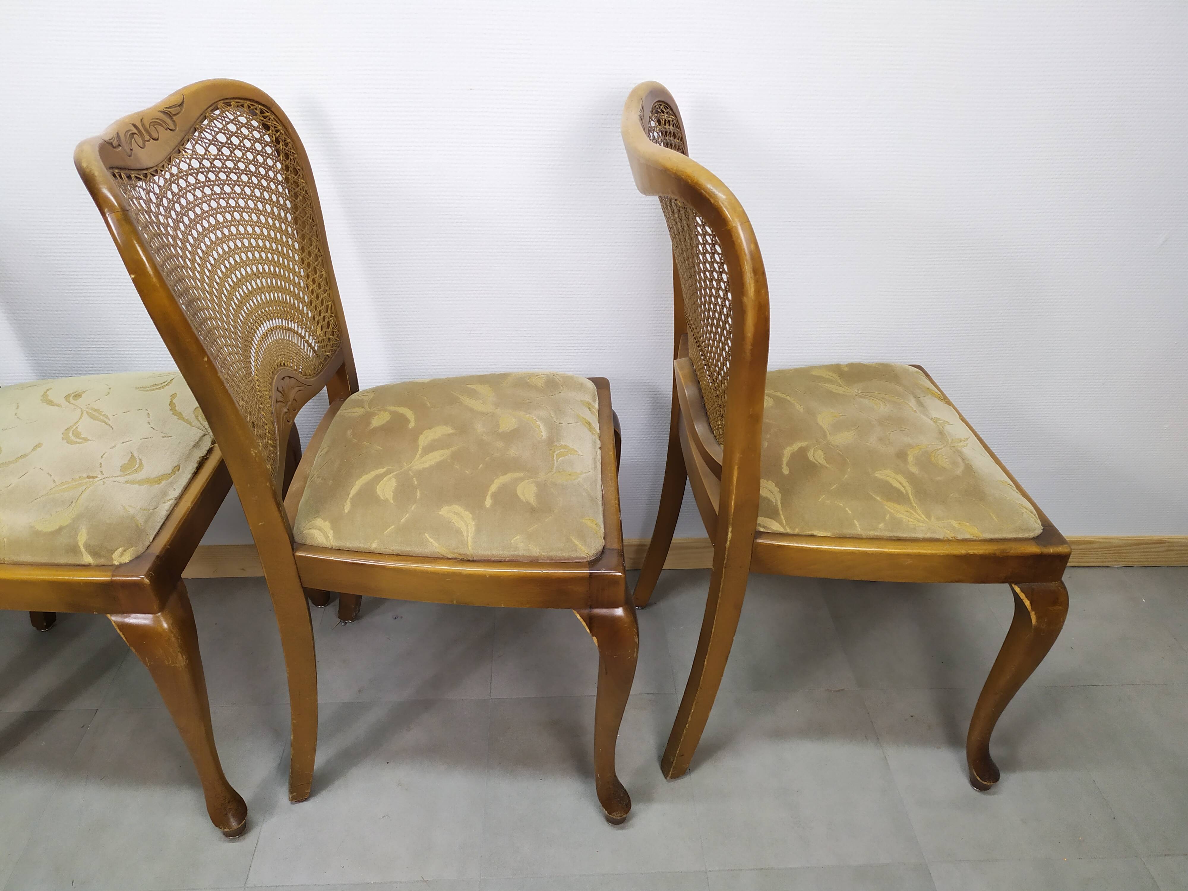 Set of 4 wooden chairs cannage and seat spring
