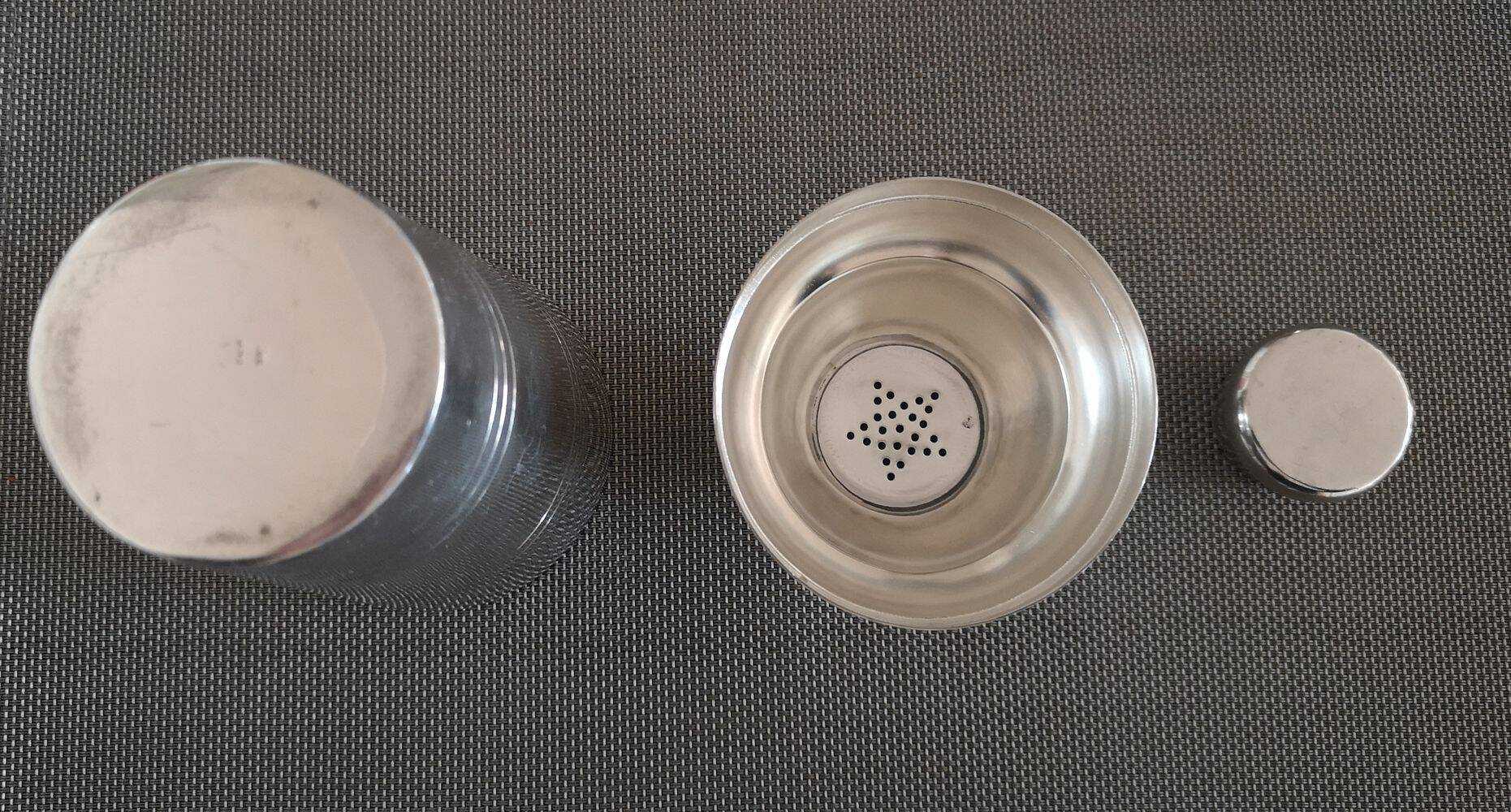 Art Deco silver metal shaker - Oscar Wiskemann - 1930s