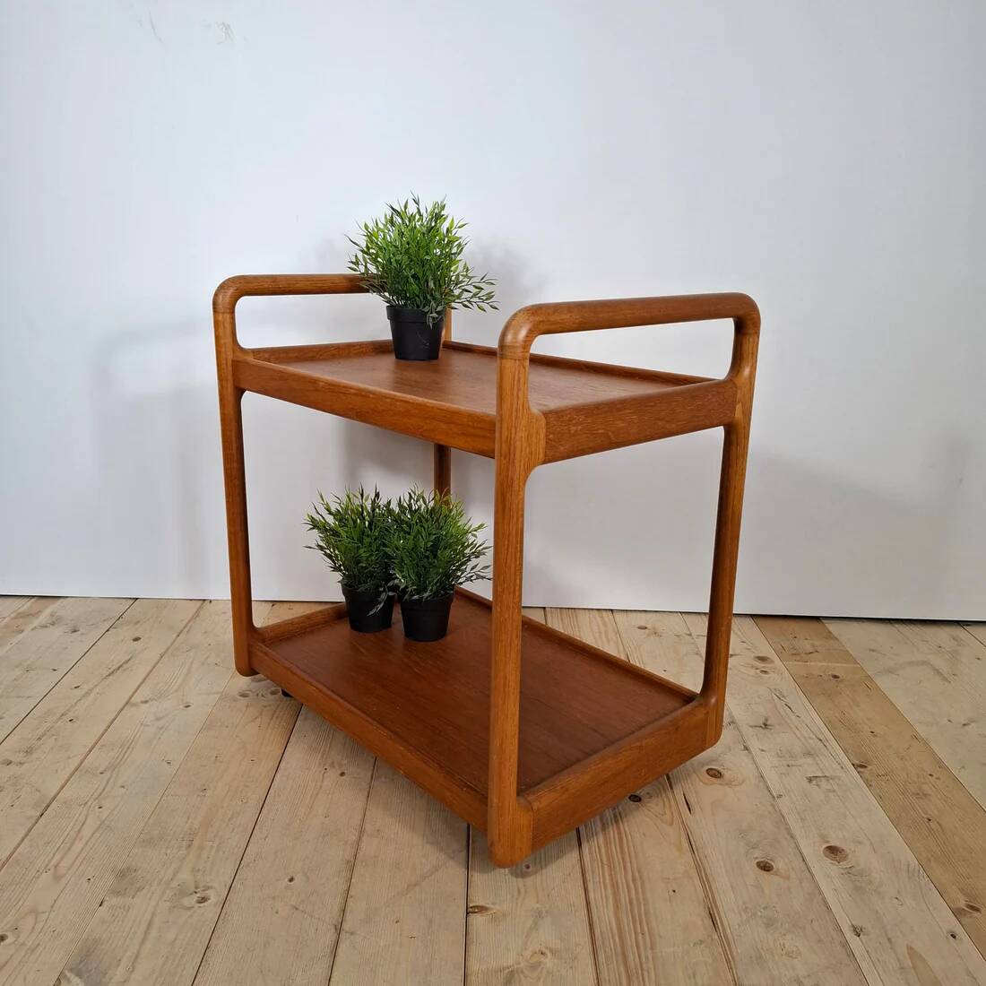 Danish teak serving trolley – Mid-century modern service cart, 1960s
