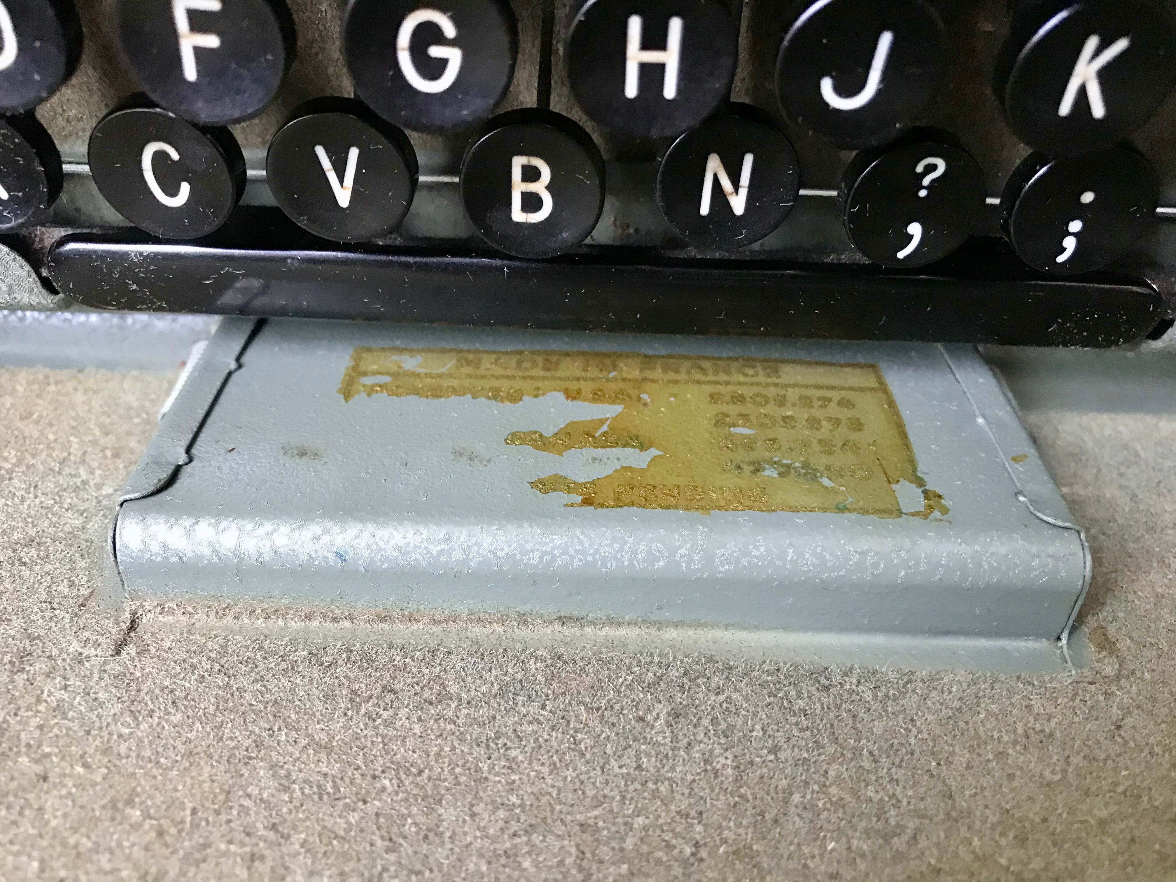 flat typewriter gray green My Rooy 50s-60s