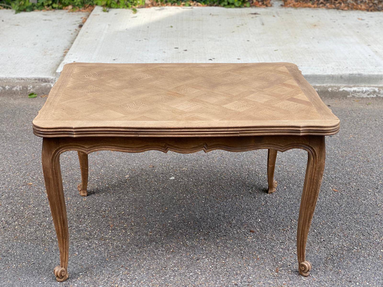 Table à manger Louis XV extensible XVIIIème rénovée en chêne massif 200