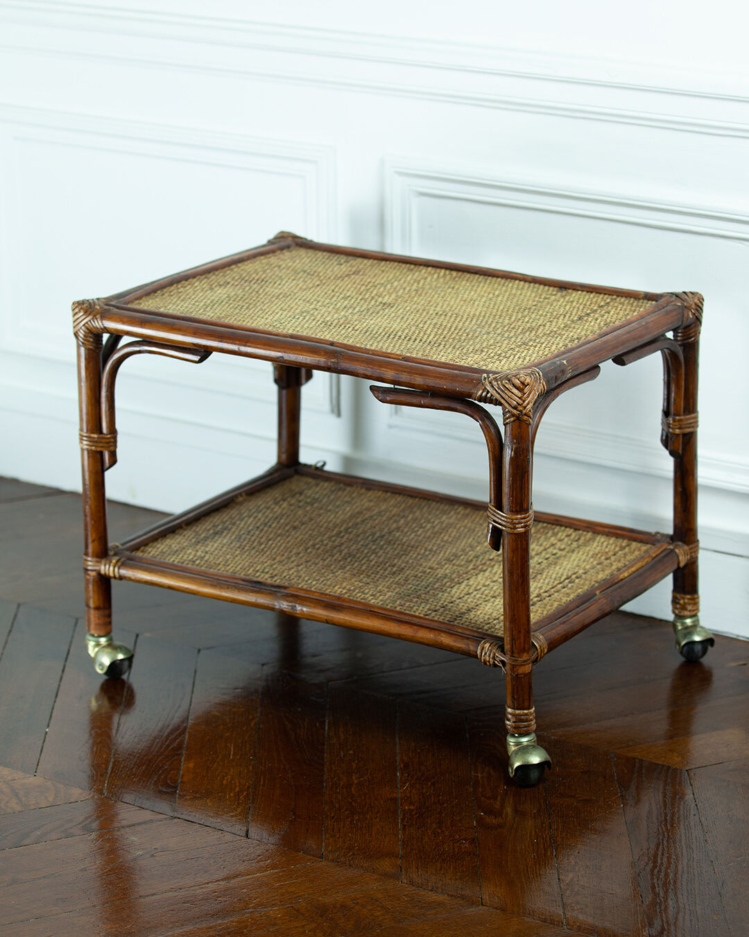 Paires de tables basses en rotin et osier