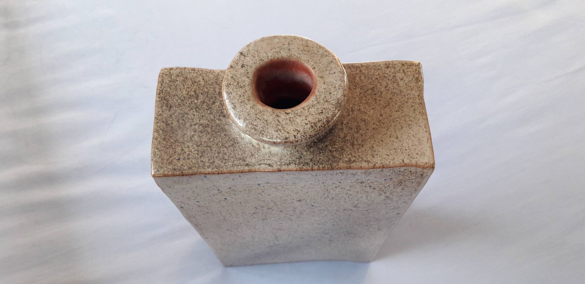 Vase vintage très original de forme géométrique