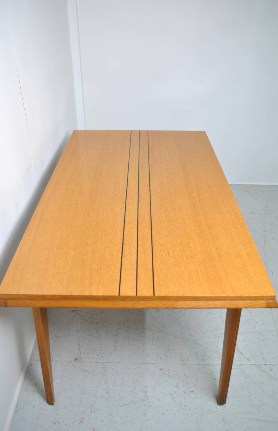 Table a manger pieds compas 1950