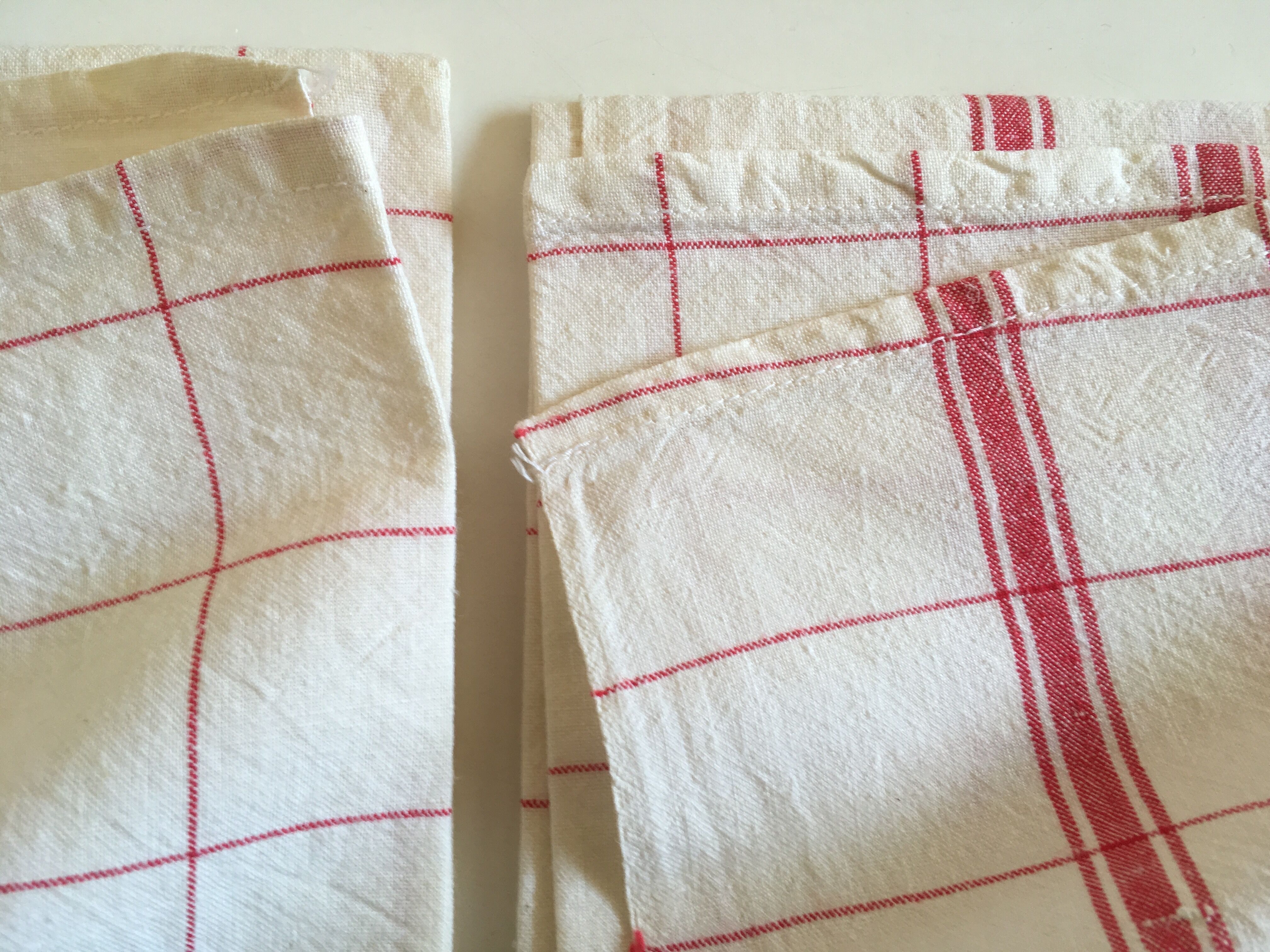 Pair of cloths of linen tiles alumni window