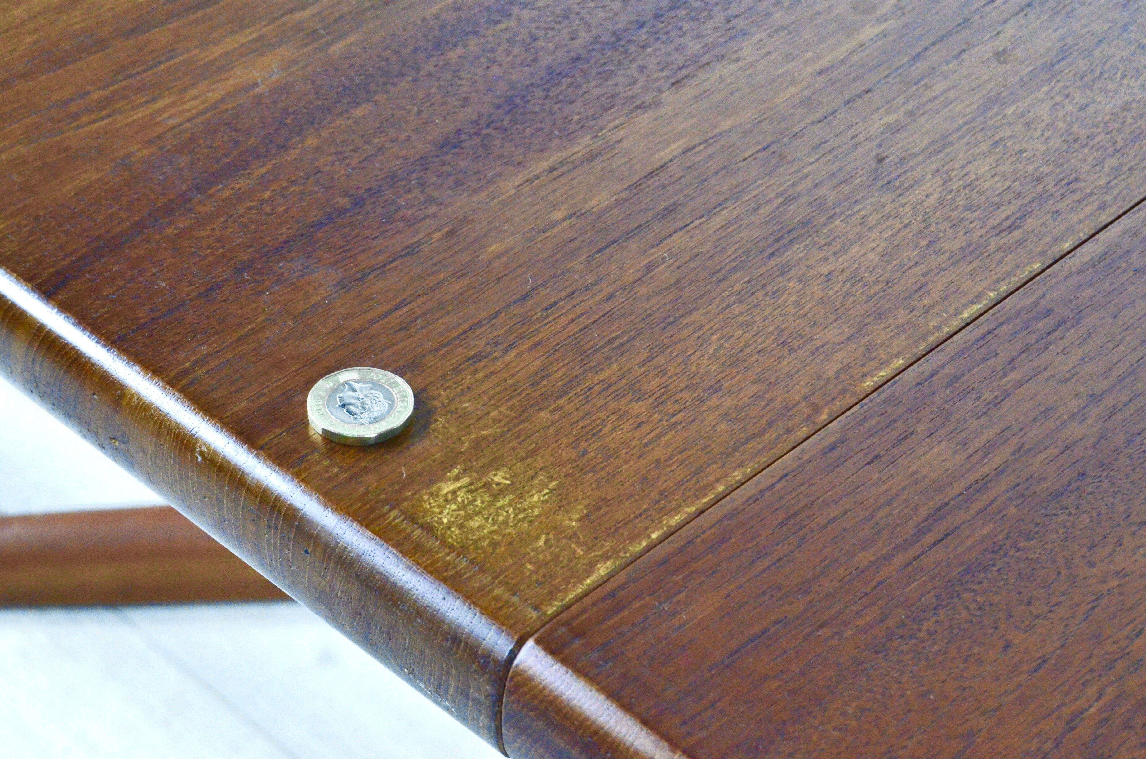 Midcentury Danish Extending Round Teak Table by Skovby. Vintage Modern / Scandinavian Style /Retro.