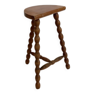 tabouret tripode à pieds