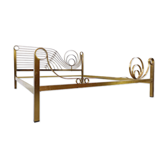 Brass Bed by Luciano Frigerio (Waves)
