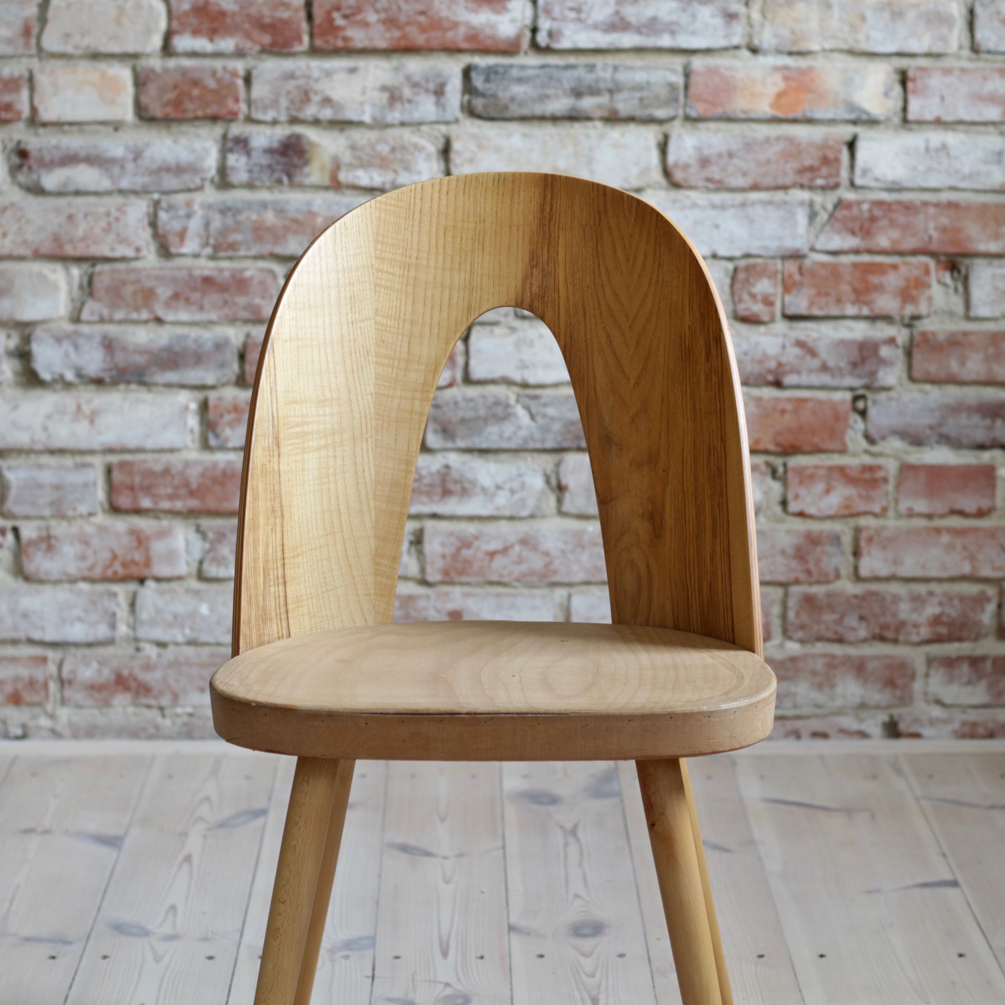 Ensemble de 10 chaises conçues par A. Suman, design tchèque, années 1960