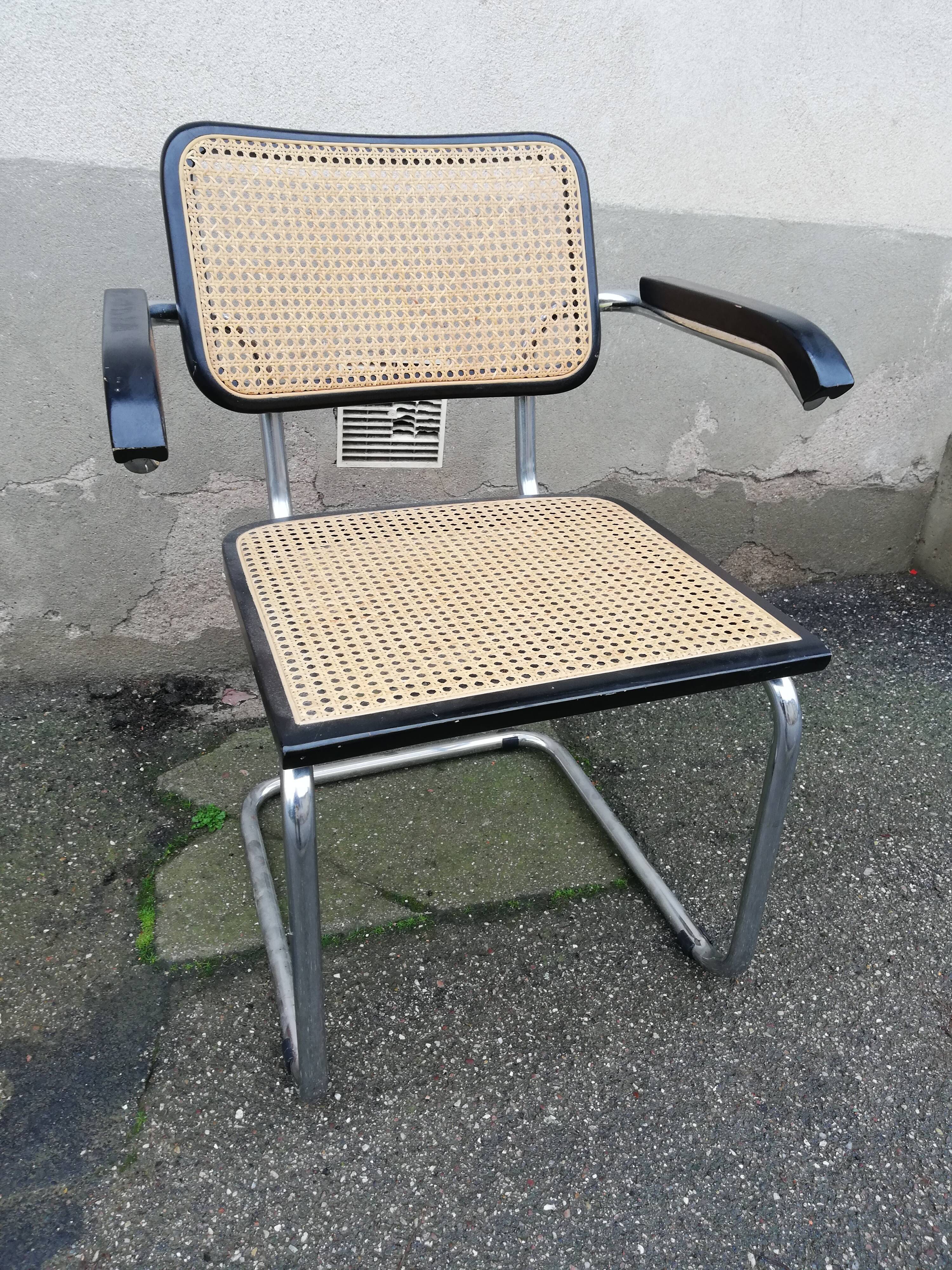 Marcel Breuer black armrest chair