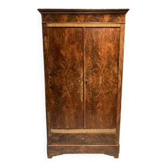 Armoire en bois d'acajou