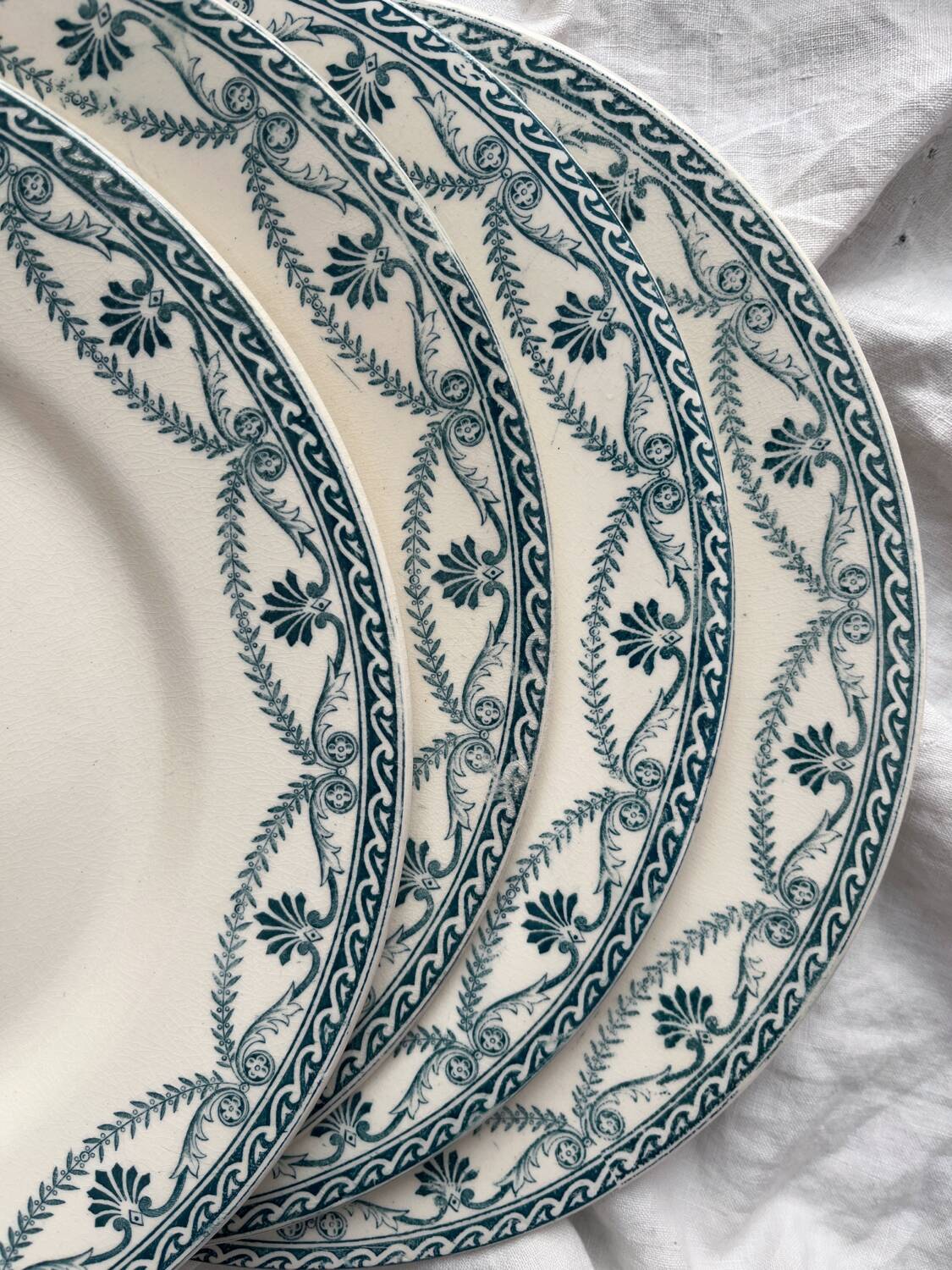 4 flat ironstone plates “Empire” Salins