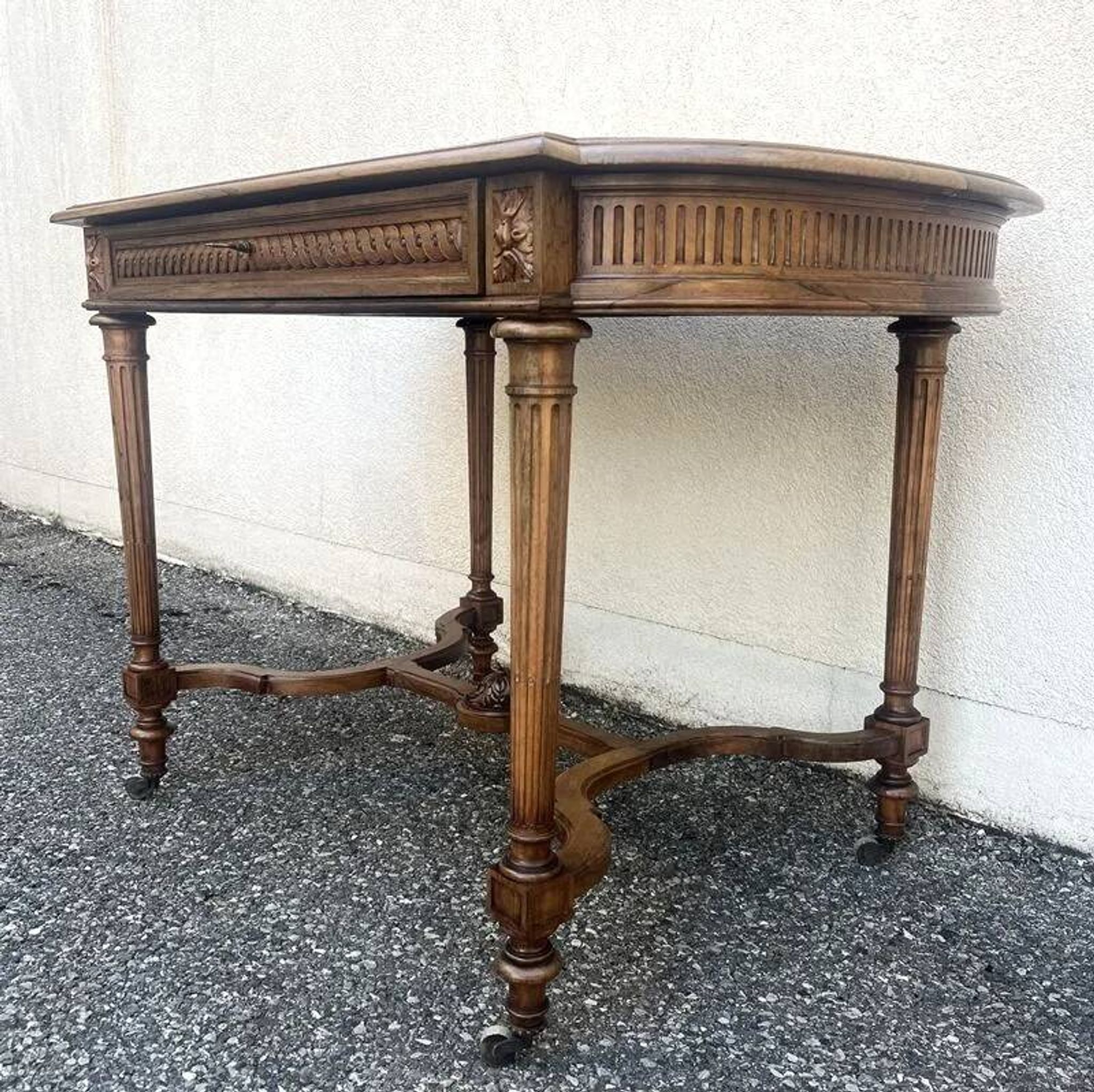 Bureau ancien style Louis XVI
