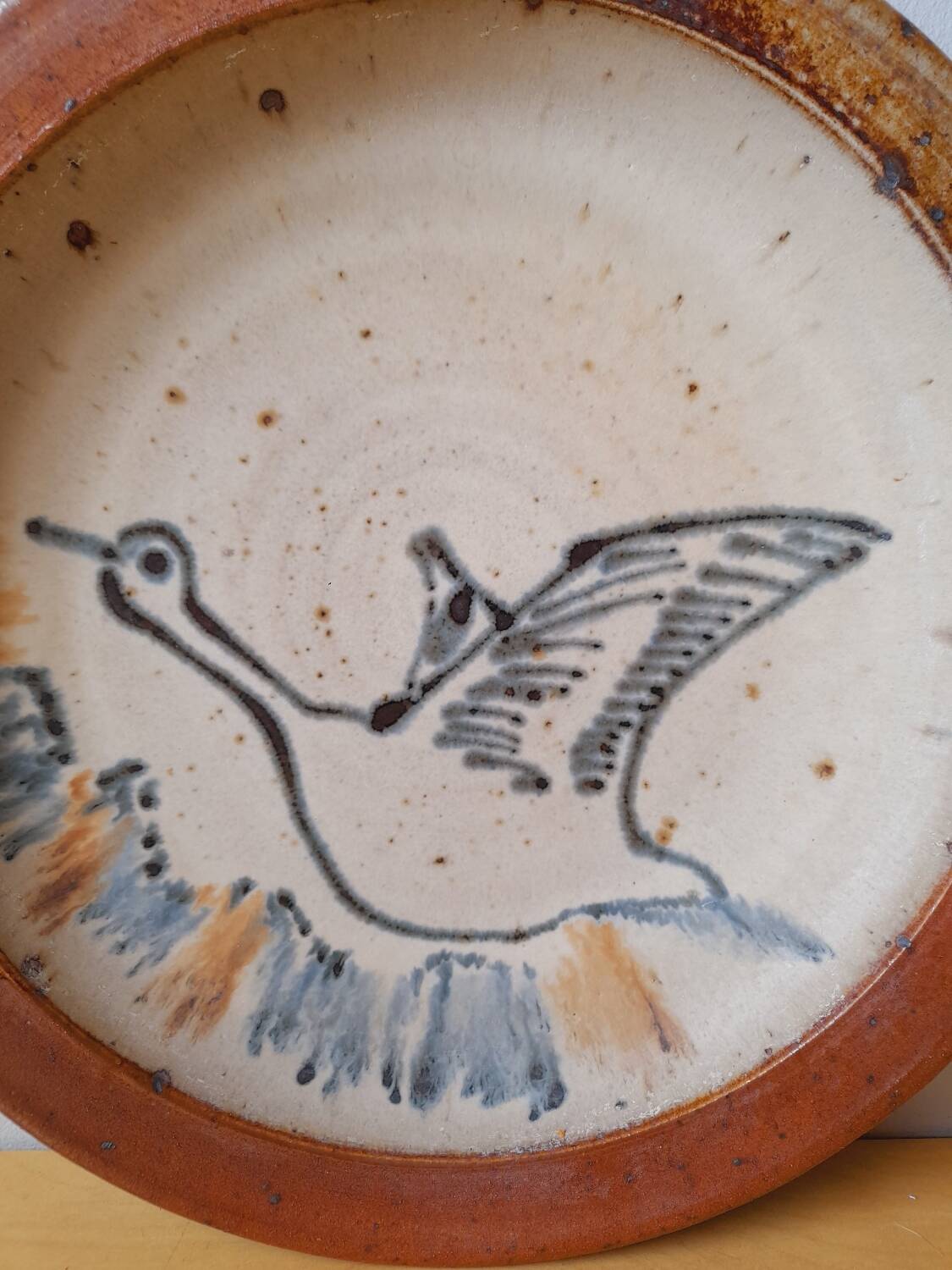 Pyrite stone plate with bird decoration