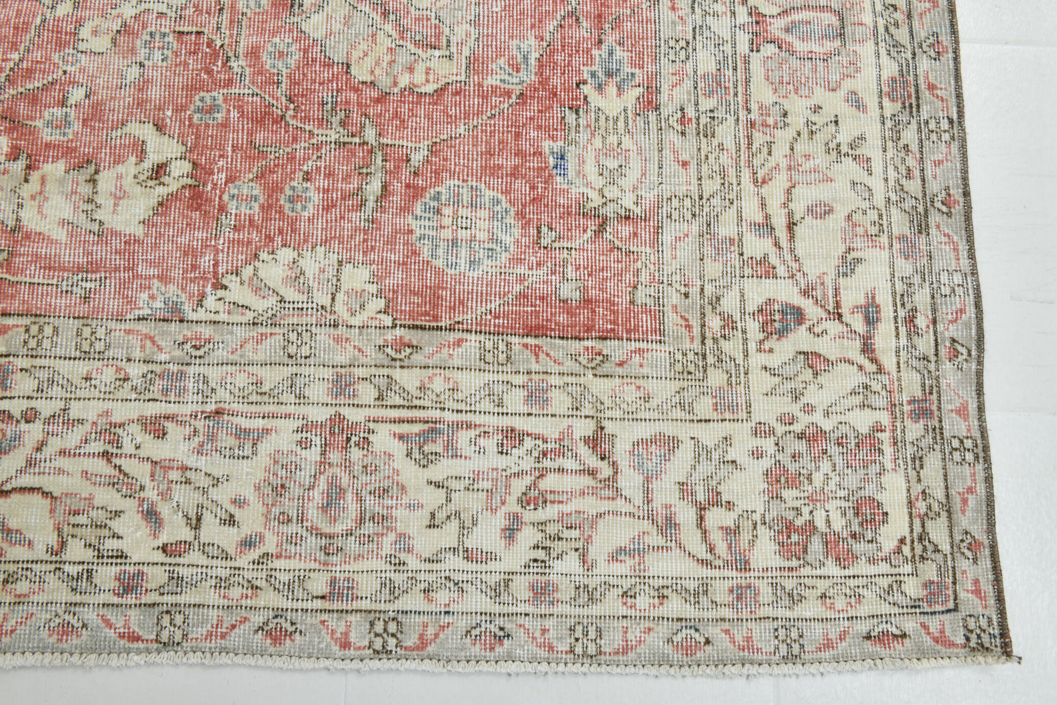Farmhouse floral vintage area rug 322x219cm
