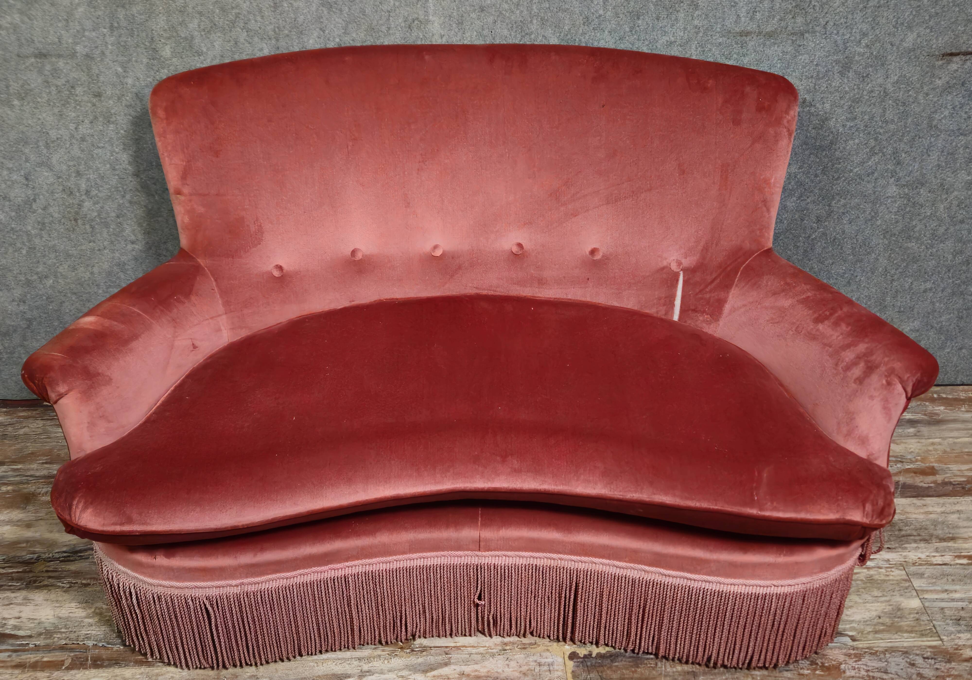 Half-moon shaped toad stool bench, Napoleon III period, in pink velvet.