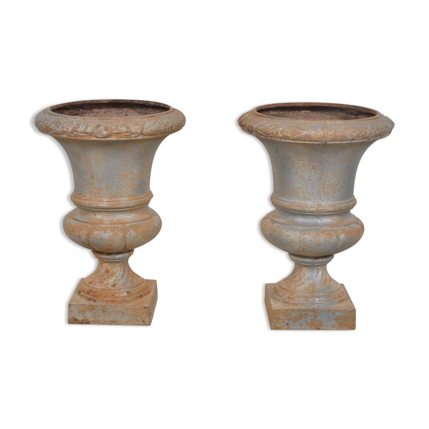 Paire de vases Médicis en fonte