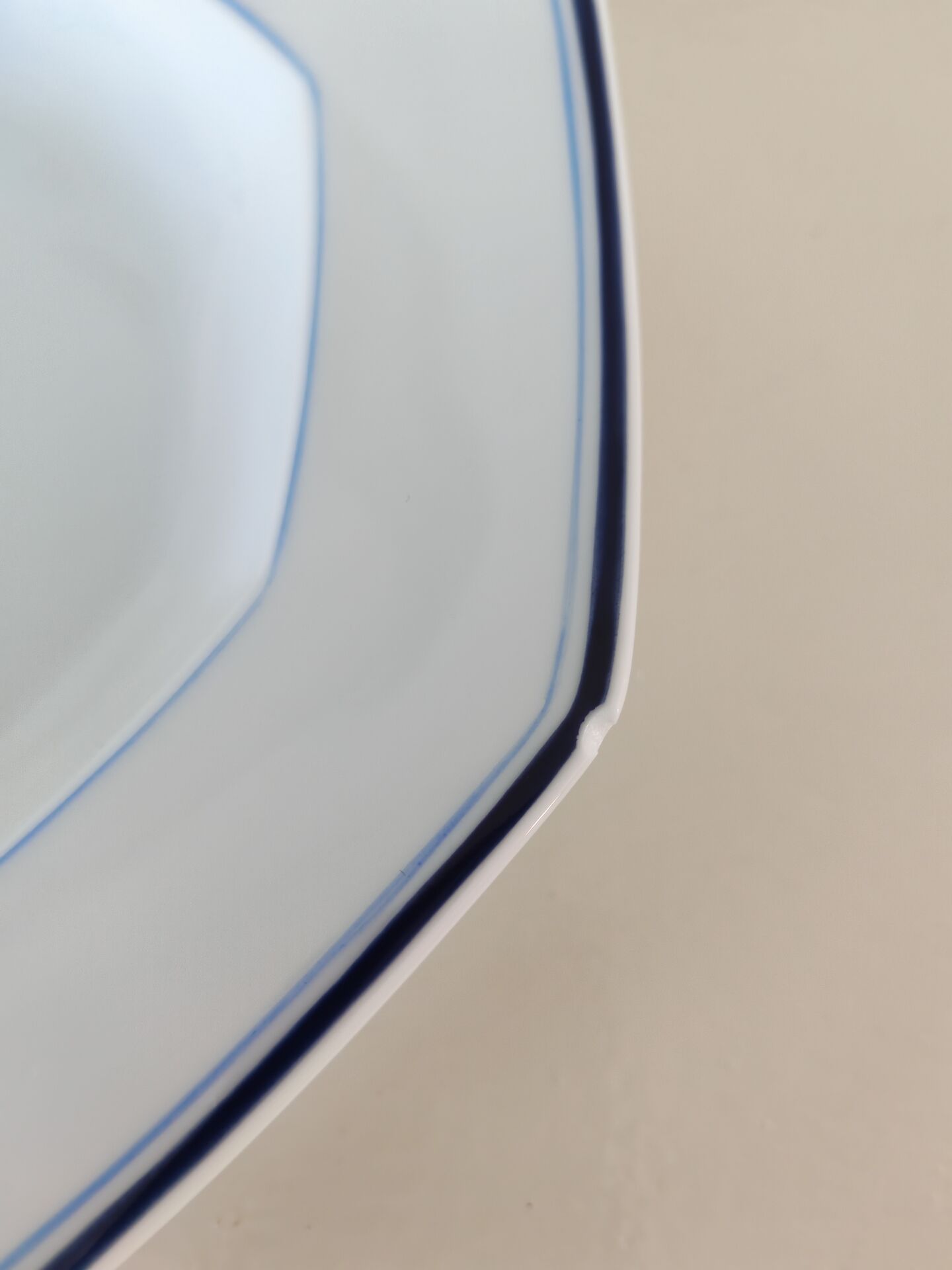Set of 8 Raynaud Limoges porcelain plates
