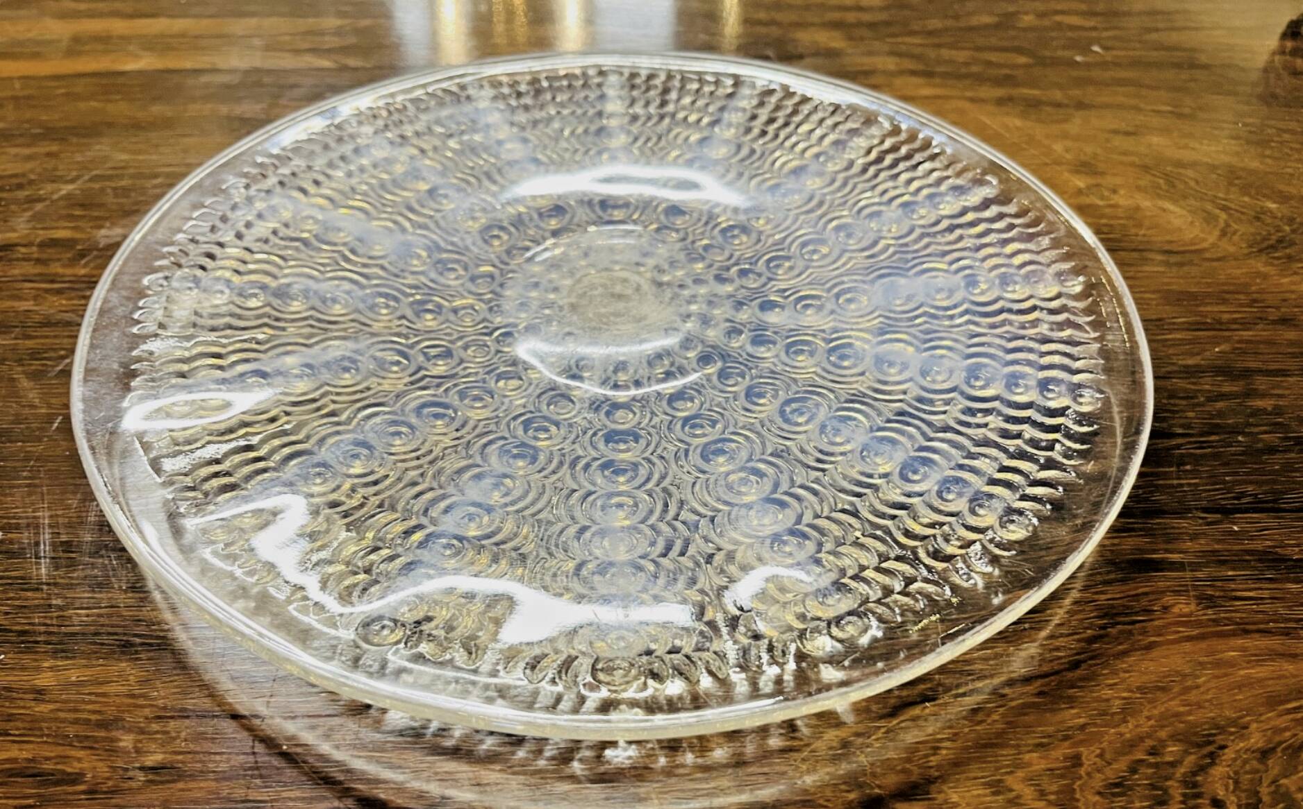René Lalique dish, Oursin model, opalescent glass