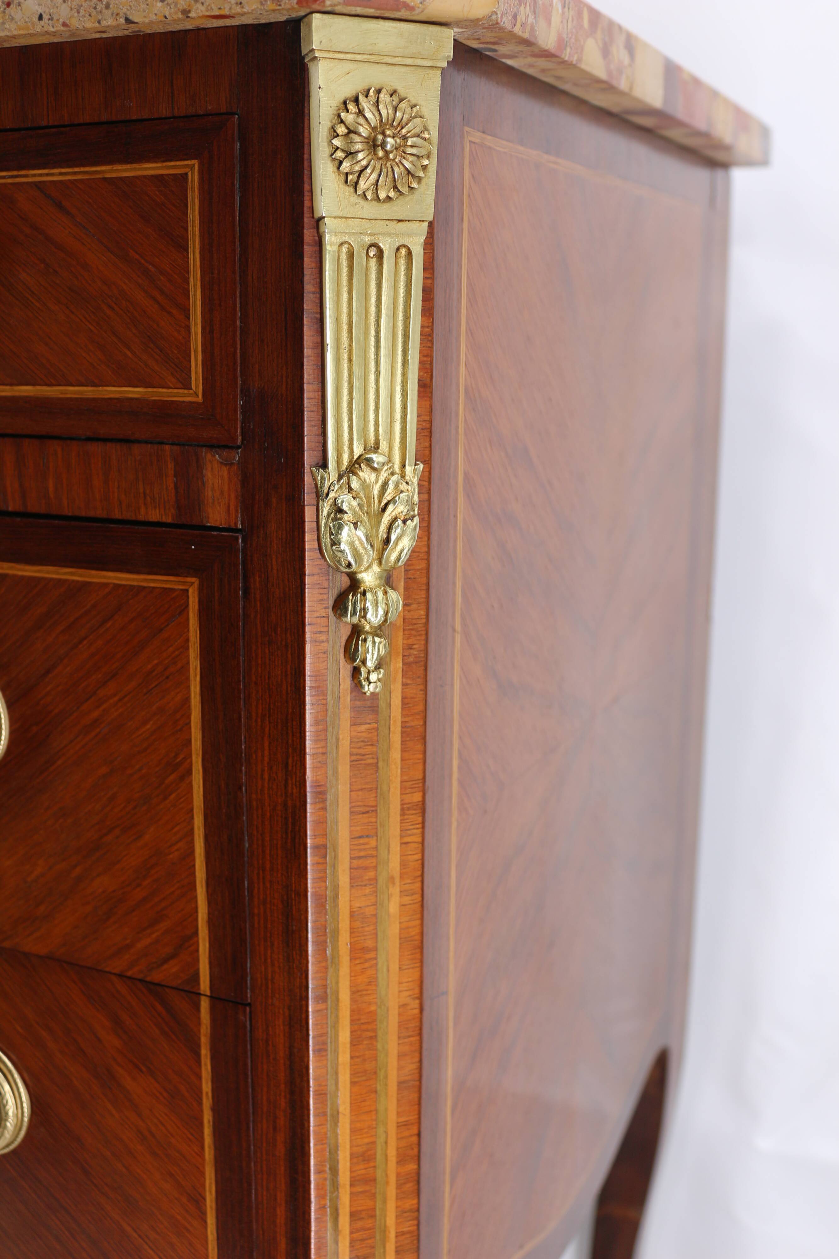 Commode style Louis XVI marbre brèche d'Alep