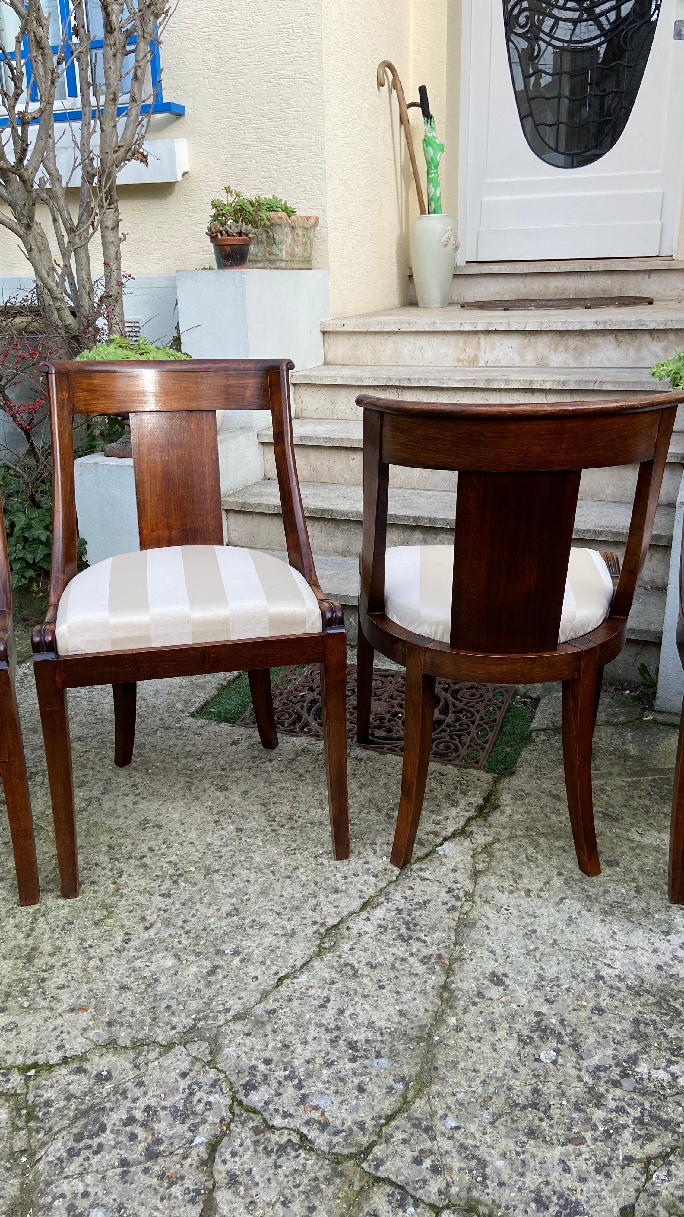 Suite de 4 chaises gondole style Empire