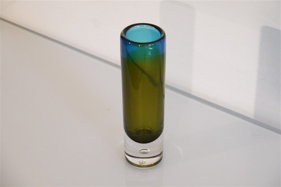 Sacndinavian vase by Vicke Lindstrand for Kosta 1960