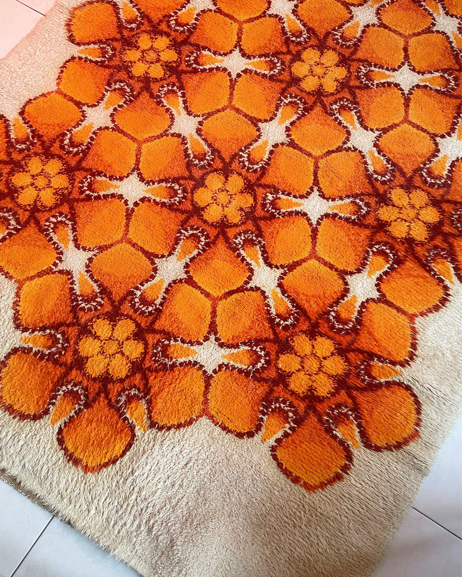 Grand tapis vintage original Flower power