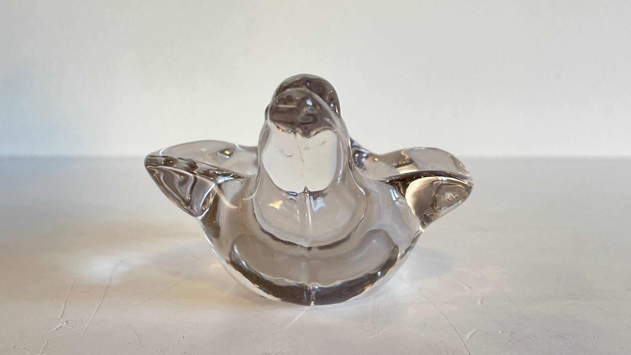 Empty crystal pocket in vintage bird shape