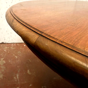 Table Napoleon III has central base in solid walnut nineteenth century