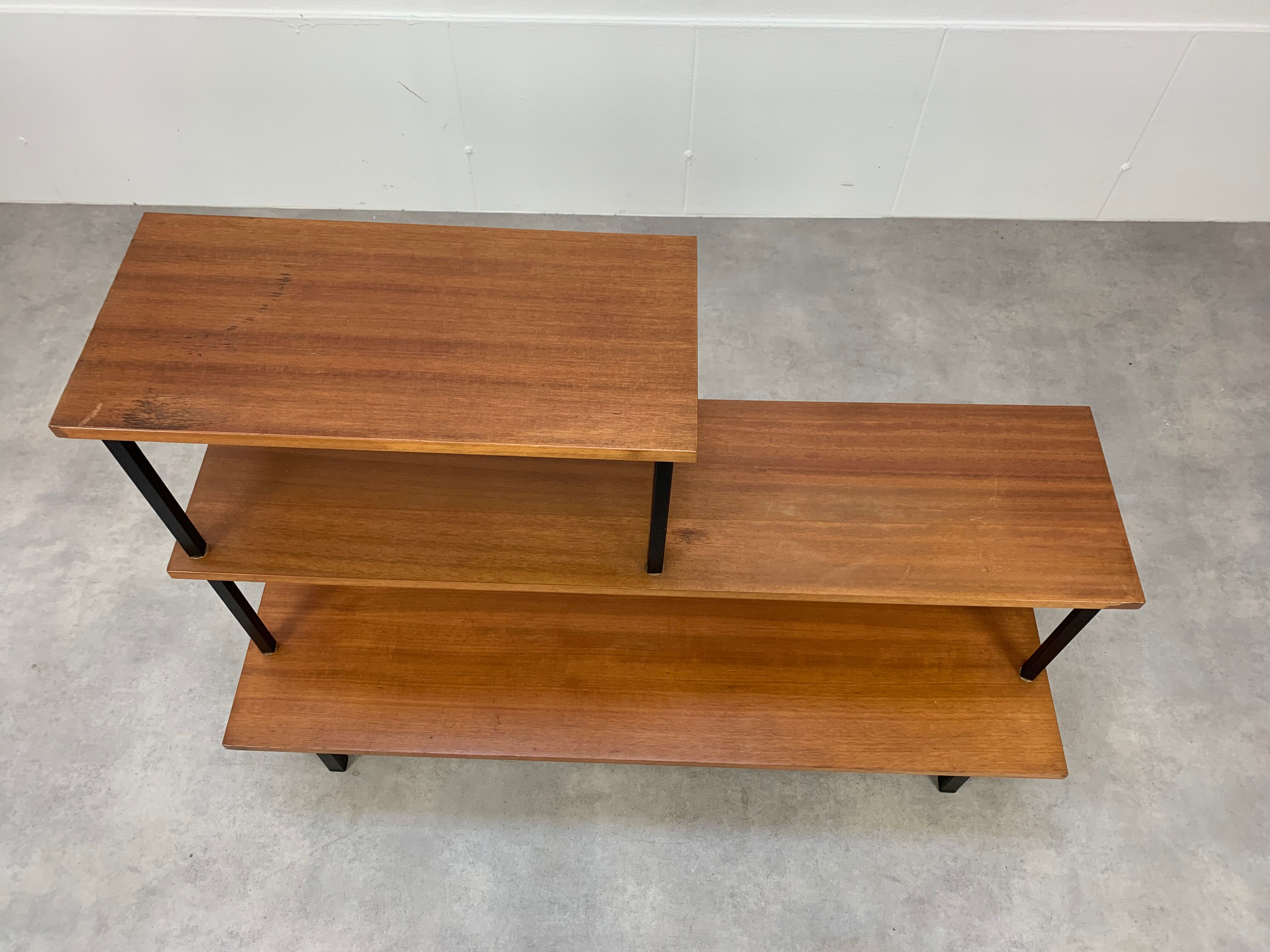 Asymmetrical stand shelf 50s