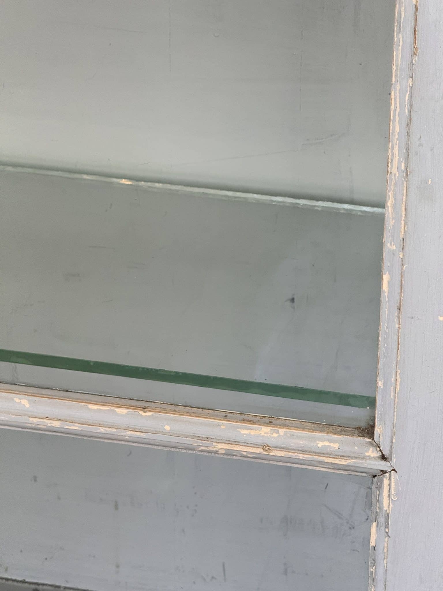 Vitrine ancienne en bois et verre