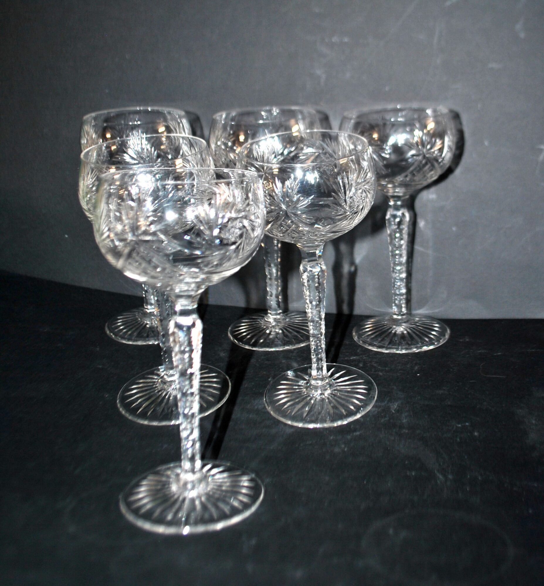 SAINT-LOUIS Balloon Wine Glass ROEMER in cut crystal star 1930 H15.3cm