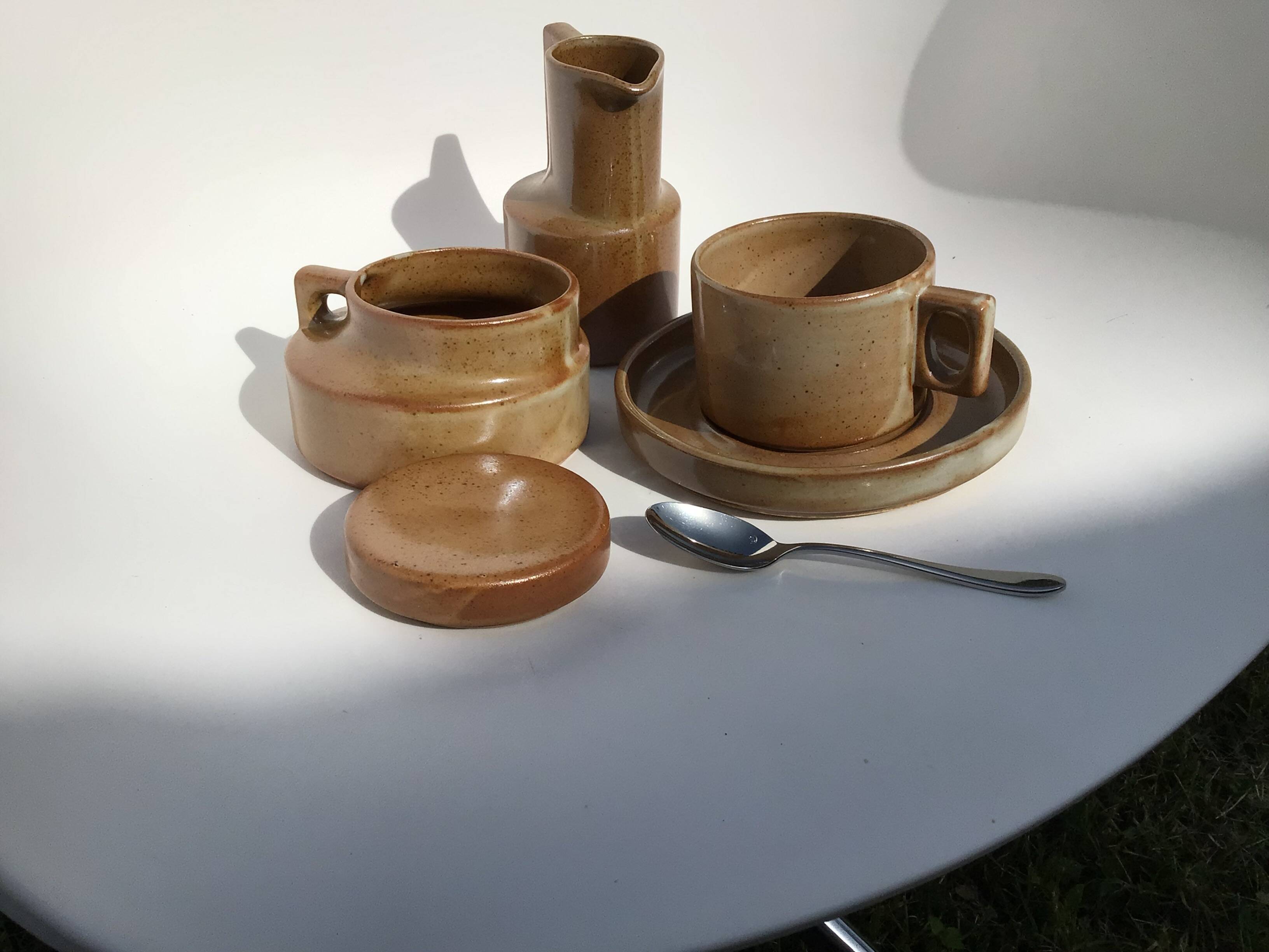 Benne stoneware sugar bowl and matching milk jug