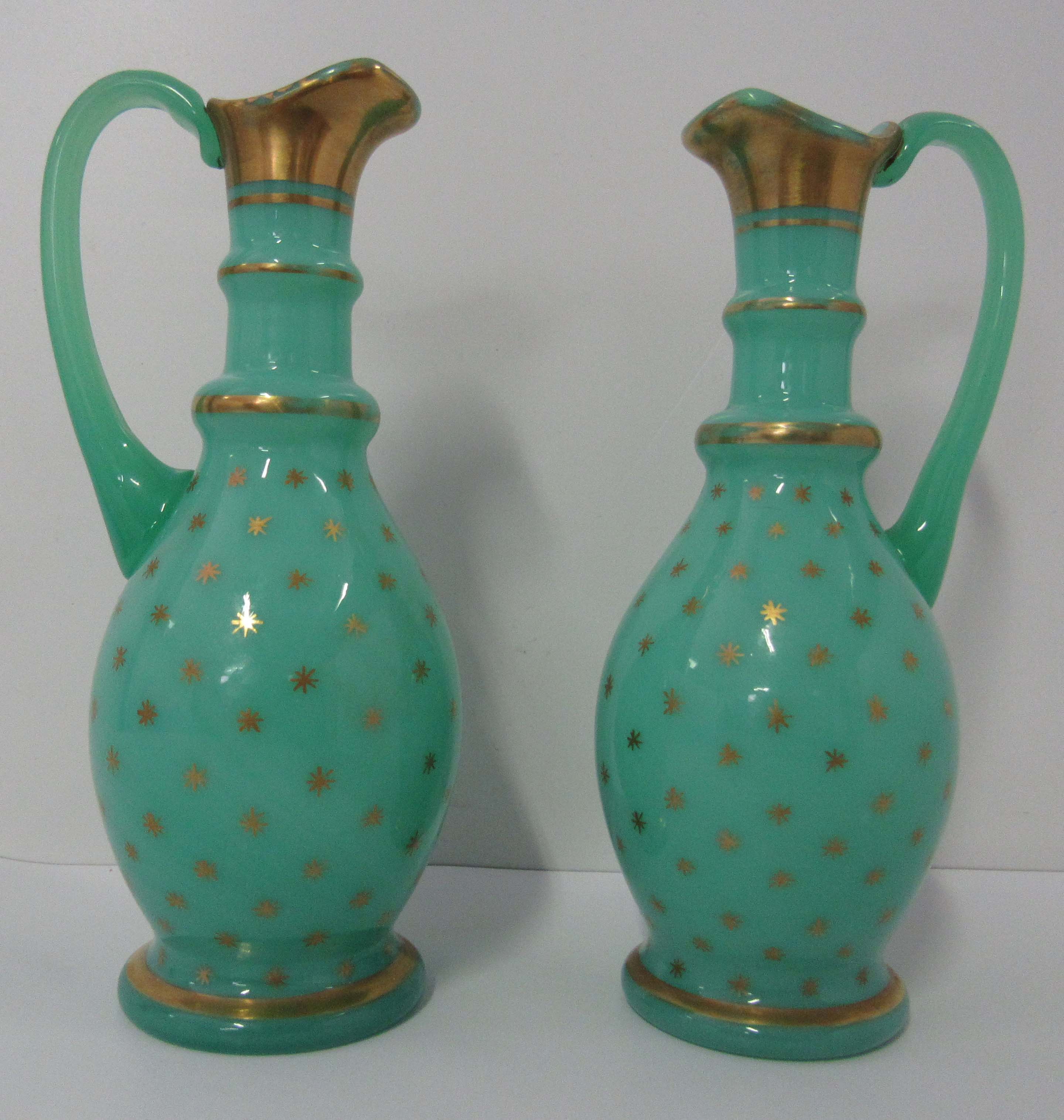 Pair ewers in green opaline oil-bitter wine
