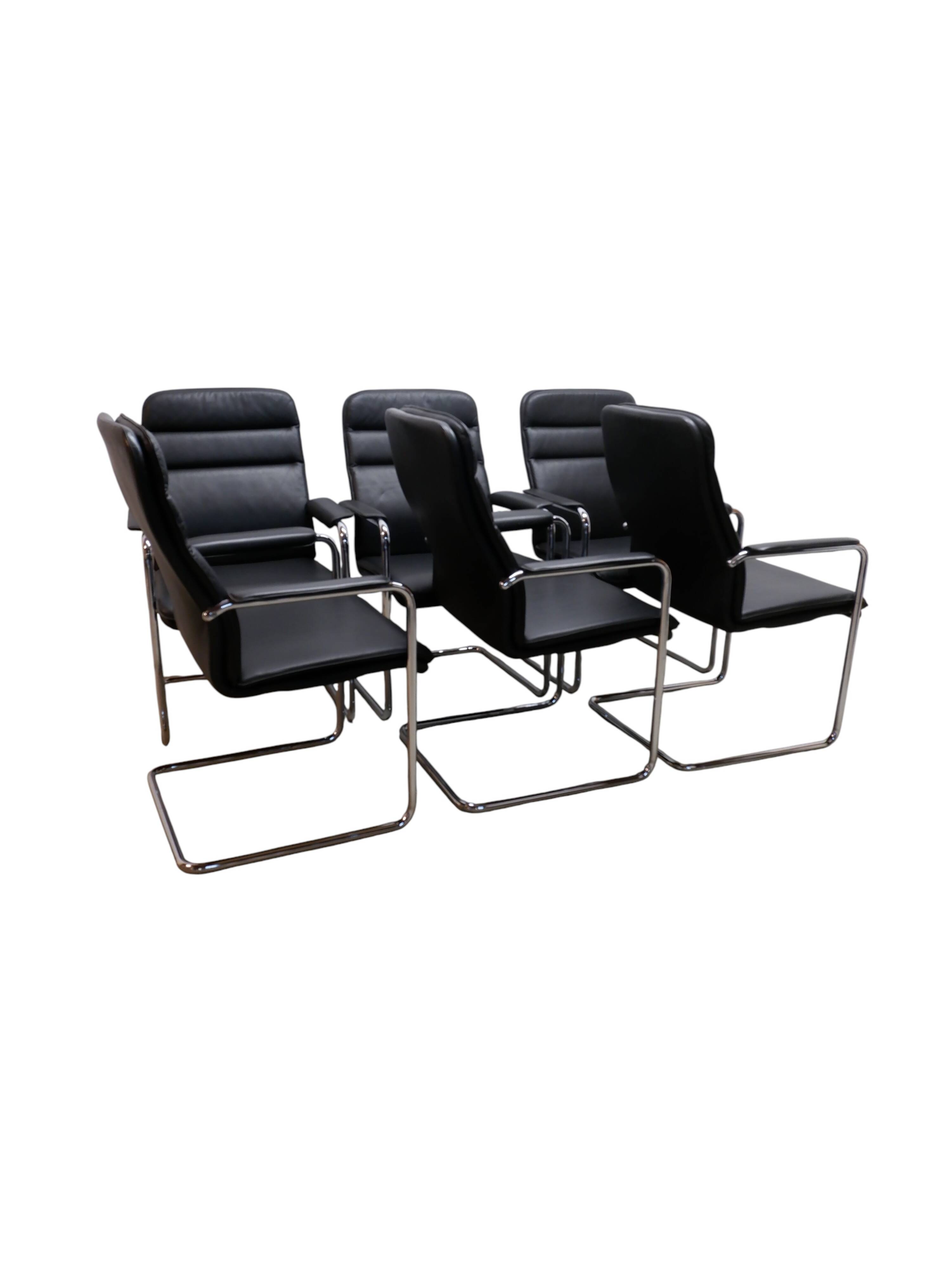 Set of 6 Black leather Thonet chairs