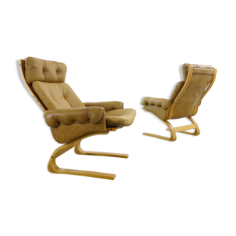 Pair scandinavian Kengu armchairs by Solheim for Rykken