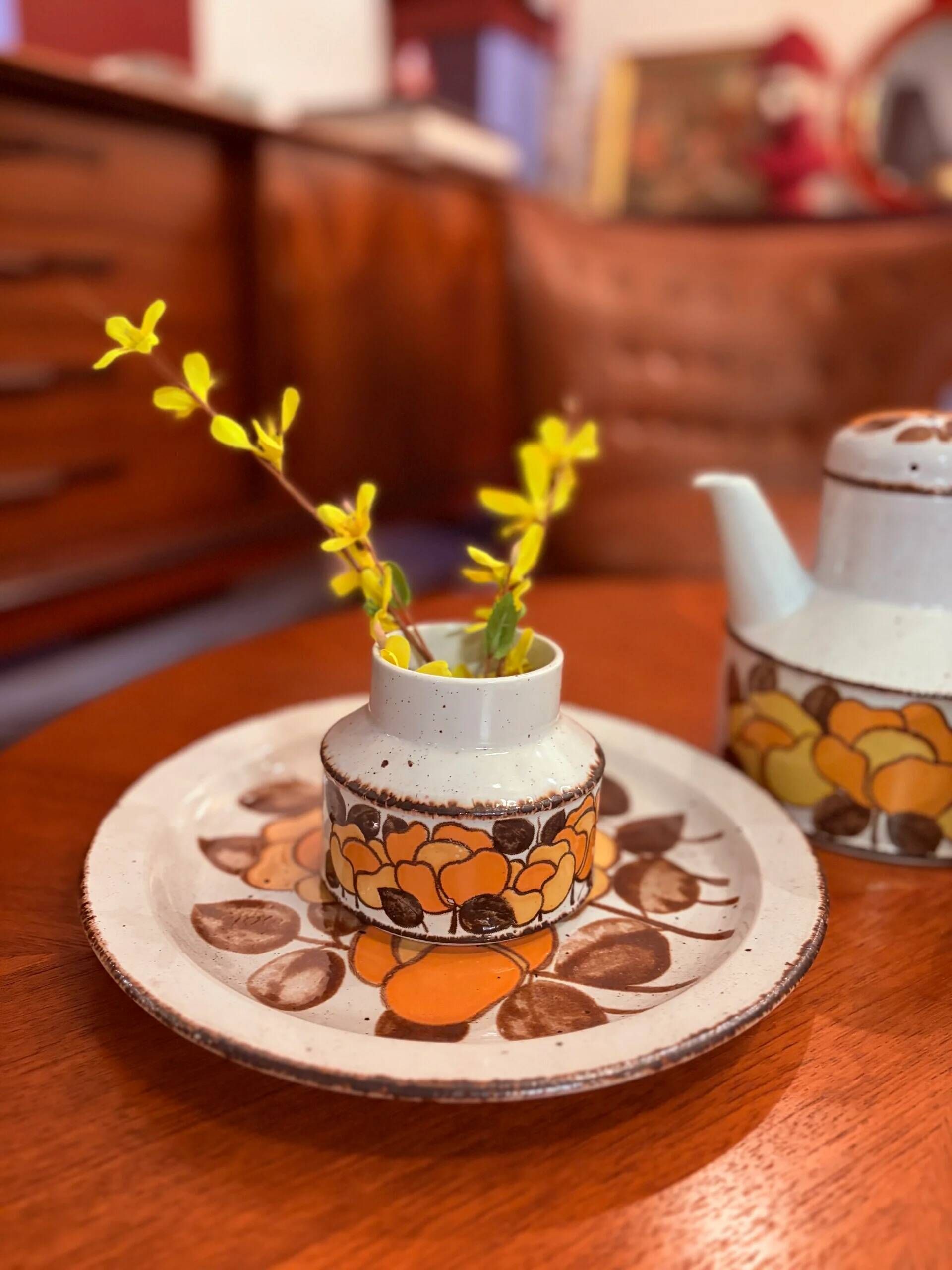 Set of vintage English tableware Summer by 'Midwinter'