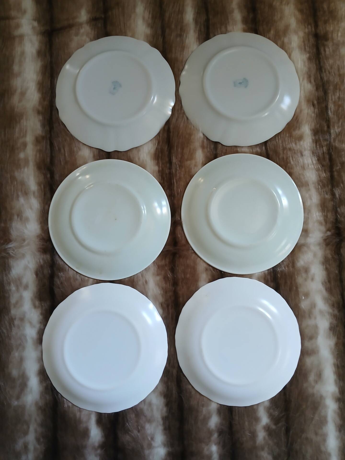 6 vintage dessert plates in Arcopal
