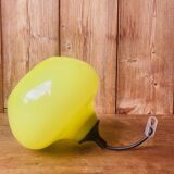 Suspension en opaline jaune vintage 70