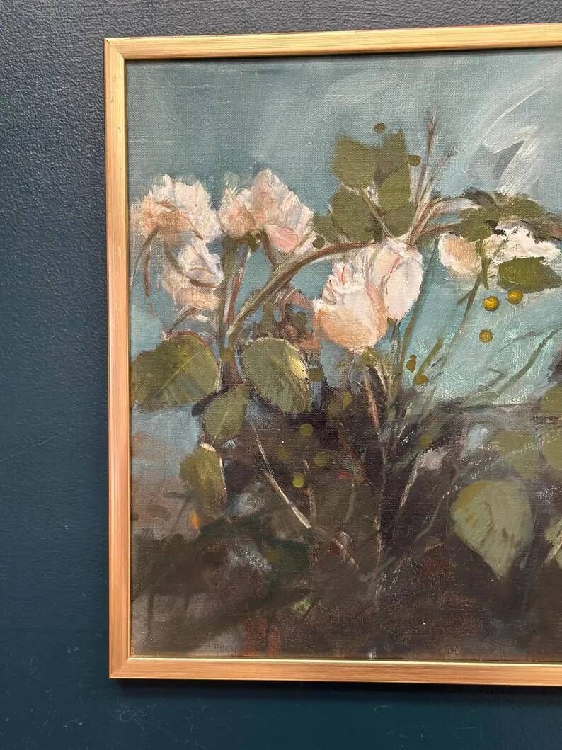 Original Swedish Oil on Canvas – “White Flowers” by M. Jakobsson – Signed – Vintage & Framed – 46 × 44 cm (18.1" × 17.3")