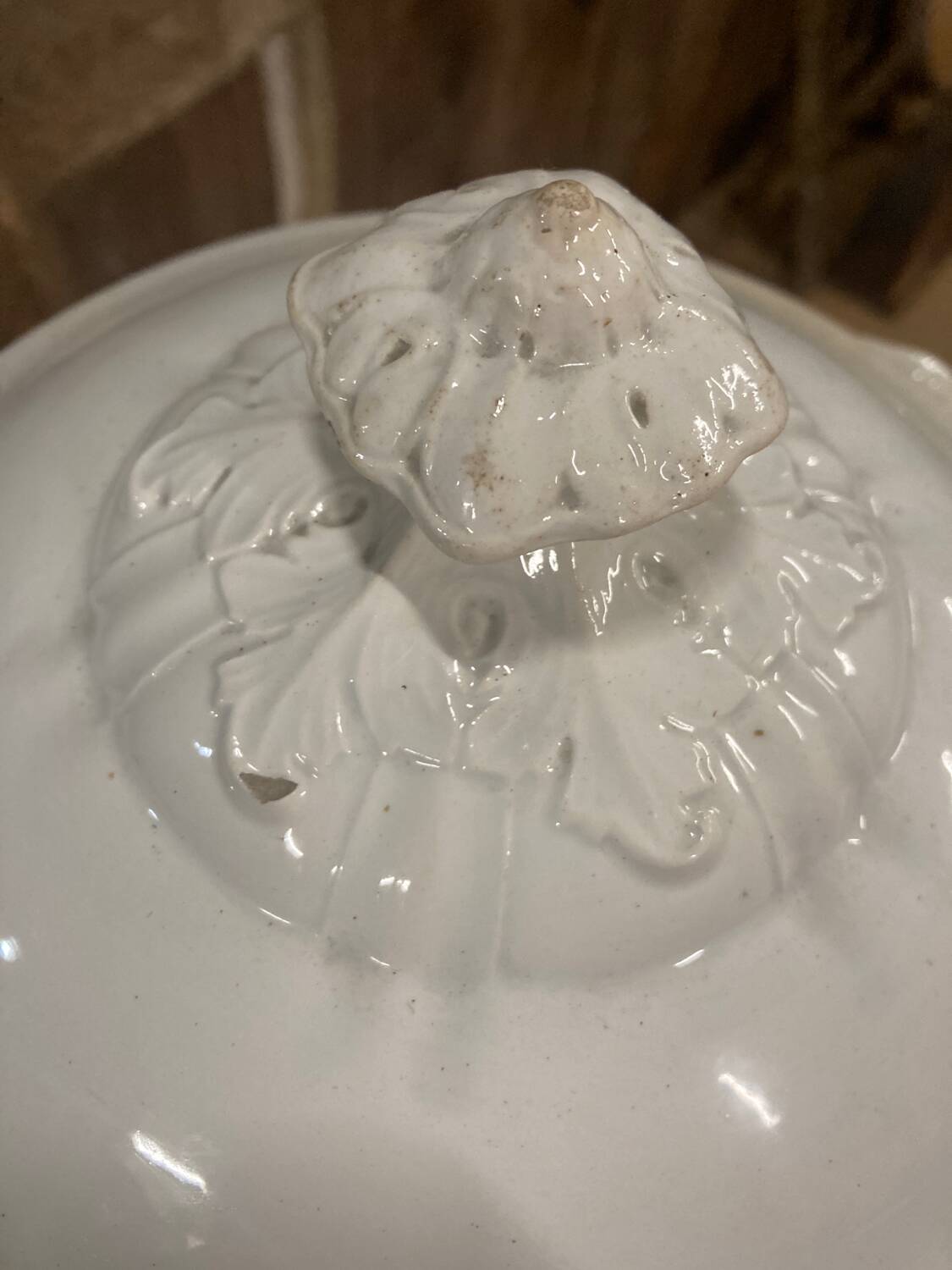 19th century Paris white porcelain tureen