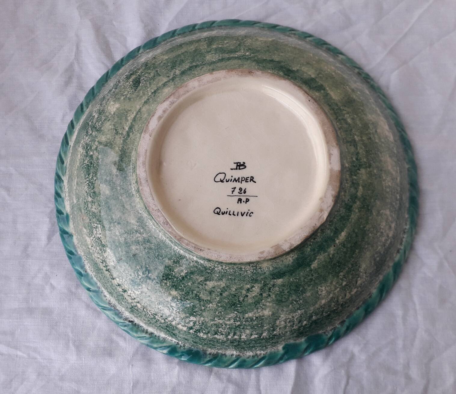 Quimper slipware plate
