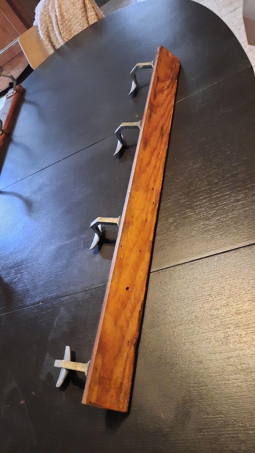 Wall-mounted coat rack 4 hooks