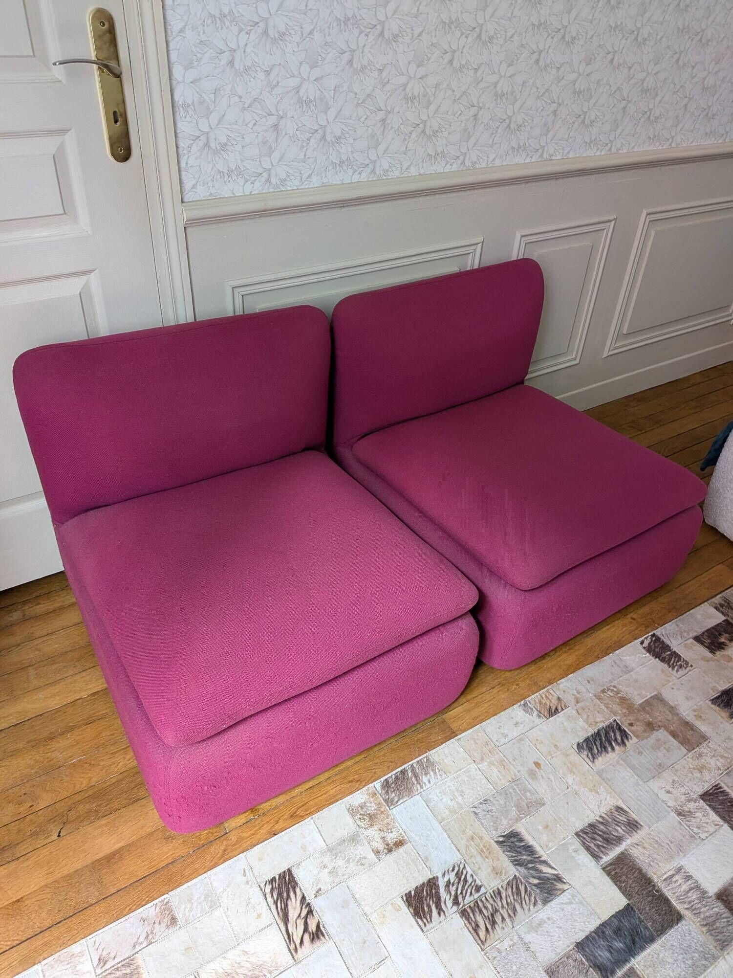 Vintage strafor armchair pair (1995) – raspberry fabric