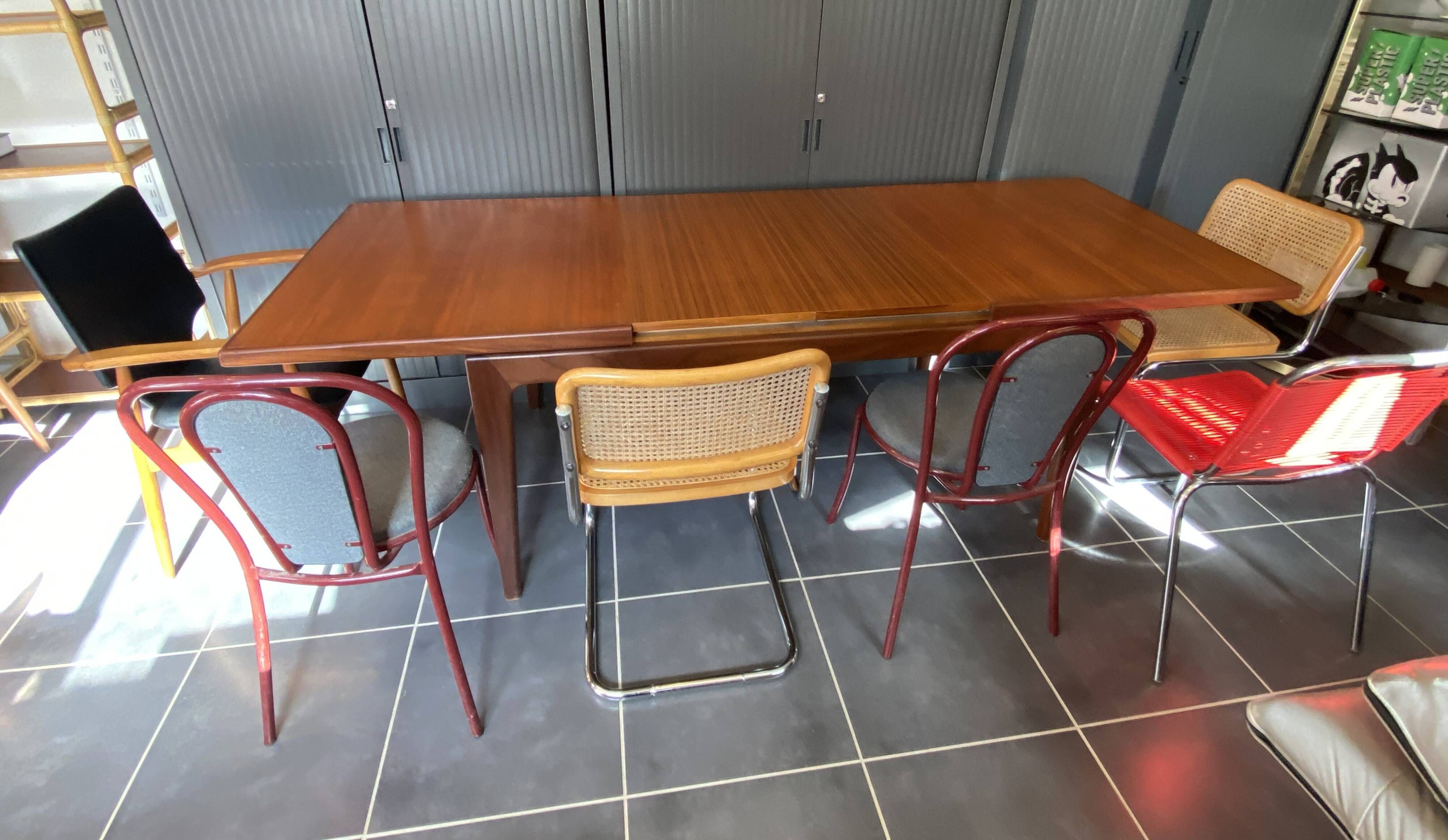 Table extensible scandinave en teck 150/225x86cm vintage an60