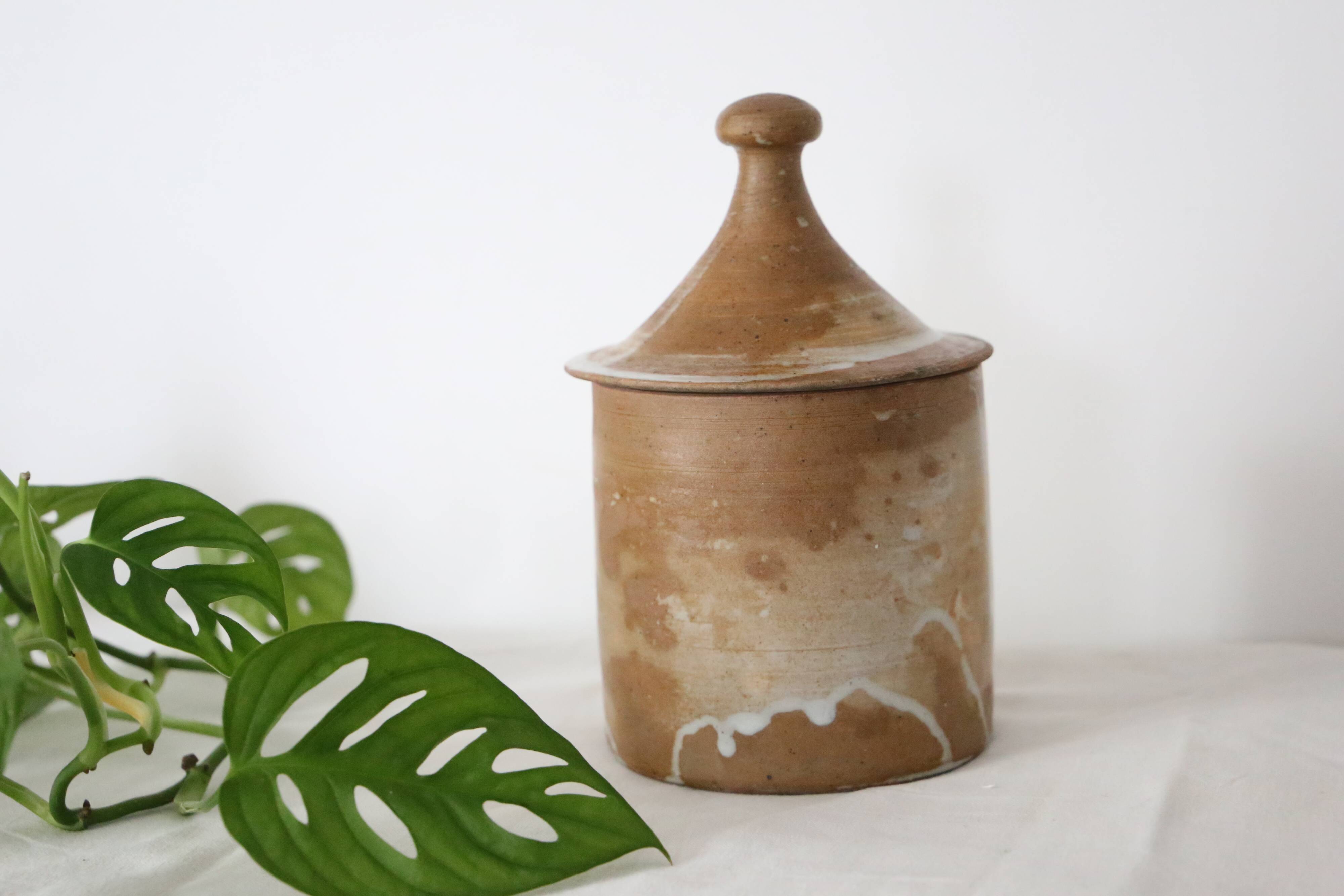 Stoneware pot, vintage
